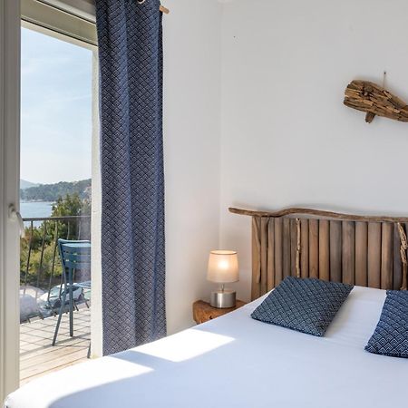 Hotel Almanarre Plage - Hotel Eco-Responsable Face A La Mer Hyeres Bagian luar foto