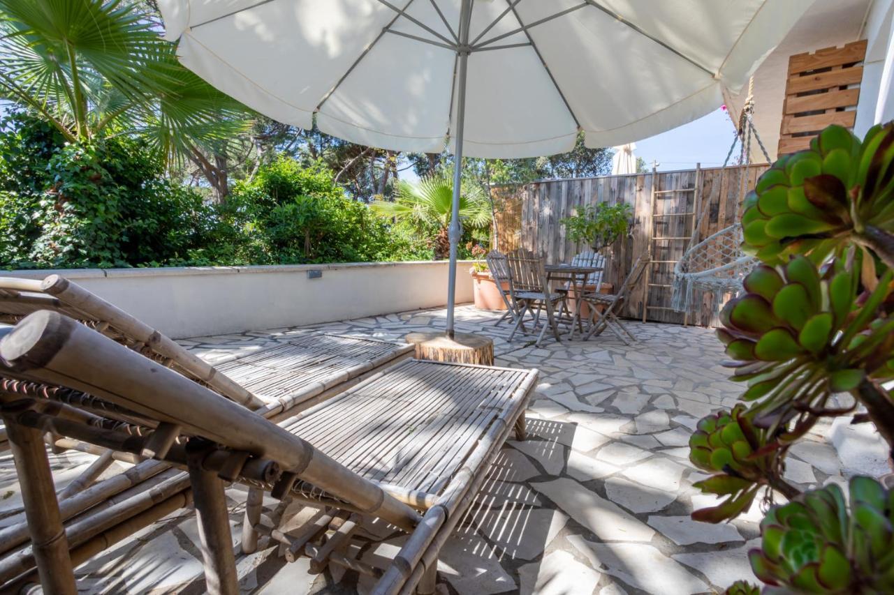 Hotel Almanarre Plage - Hotel Eco-Responsable Face A La Mer Hyeres Bagian luar foto